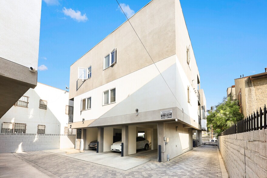 More Photos Of 146 Rosemont Ave, Los Angeles Apartments For Sale