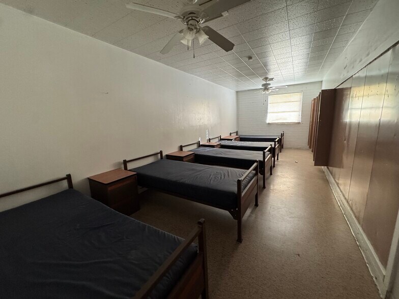 More Photos Of 2717 S 6th Ave, Tucson General Retail For Sale