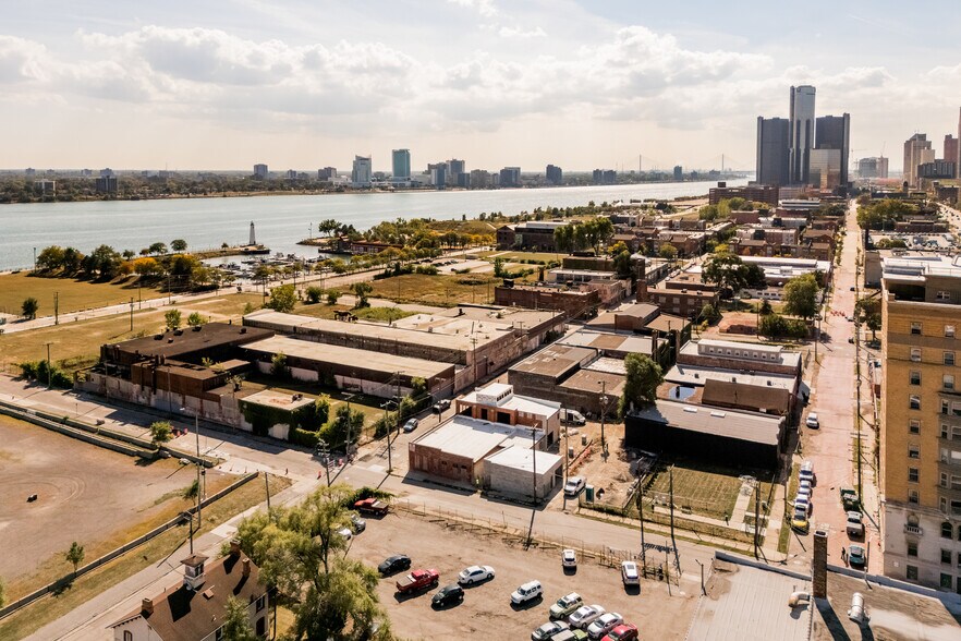 More Photos Of 277 Dubois St, Detroit General Retail For Lease