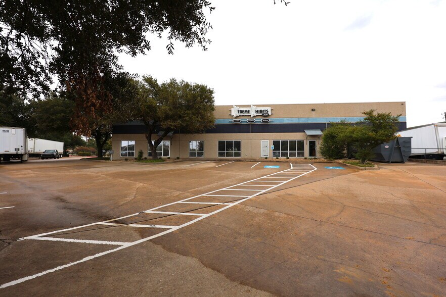 Primary Photo Of 9201 Metric Blvd, Austin Warehouse For Lease