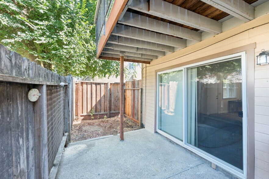 More Photos Of 2067 Riley Ct, Concord Apartments For Sale