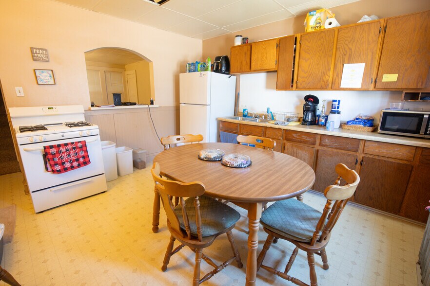 More Photos Of 3700 E Pulaski Ave, Cudahy General Retail For Sale
