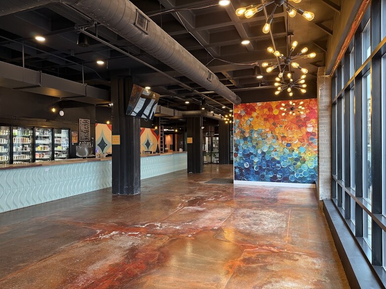 More Photos Of 300 E Washington St, Syracuse Apartments For Lease