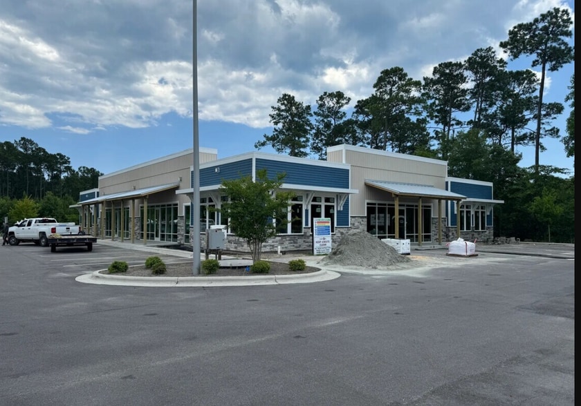 Primary Photo Of 13094 N Carolina 50, Hampstead Office For Lease