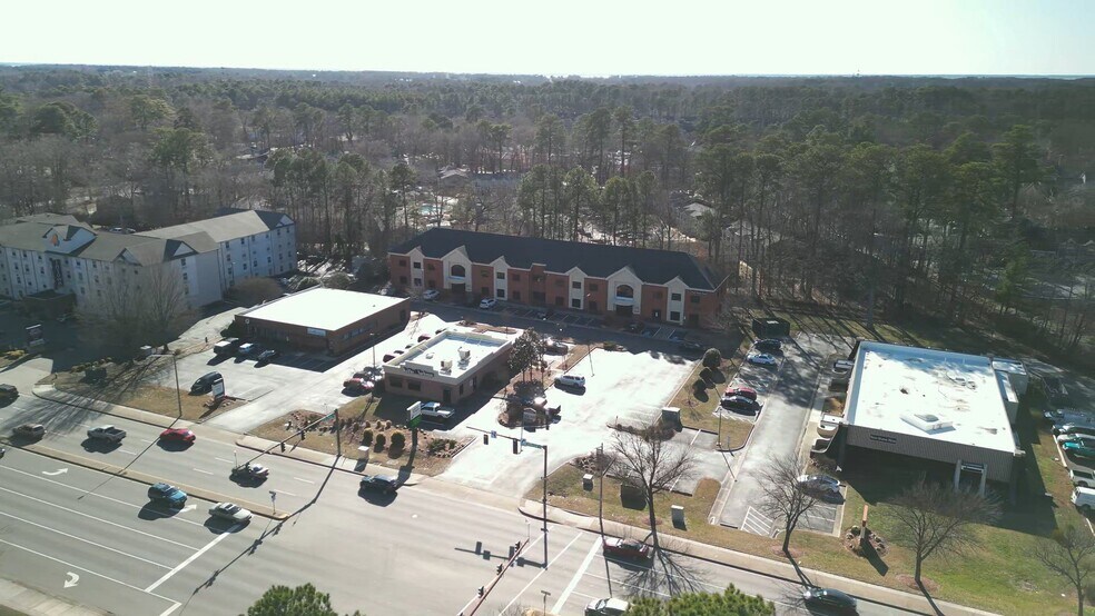 Primary Photo Of 11719-B Jefferson Ave, Newport News Unknown For Lease