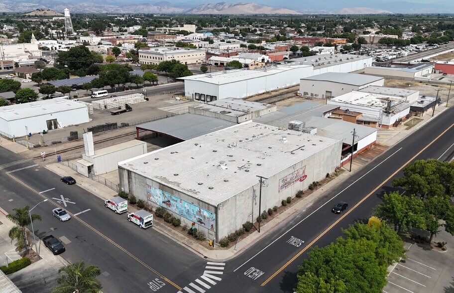 Primary Photo Of 200 N Uruapan Way, Dinuba Warehouse For Sale