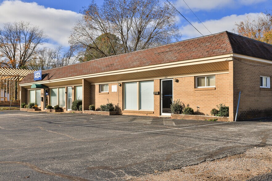 More Photos Of 308 N Lindell St, Martin Office For Sale