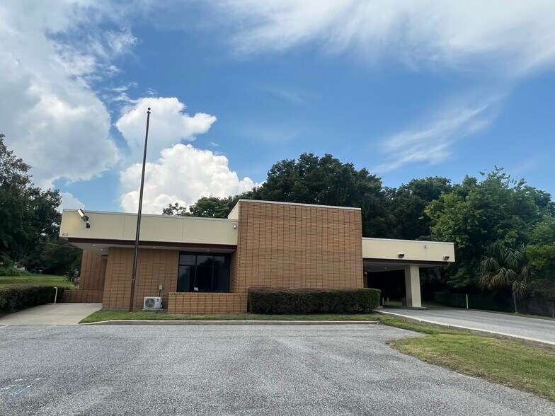 More Photos Of 410 E Palm St, Fruitland Park Bank For Sale