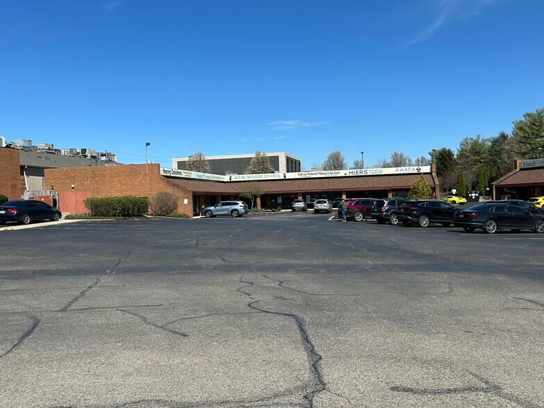 More Photos Of 10750-10764 Montgomery Rd, Montgomery General Retail For Lease