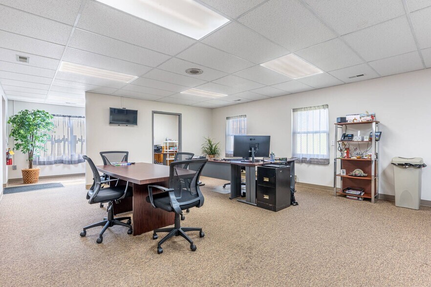 More Photos Of 5020 Frederick Pike, Dayton Warehouse For Sale