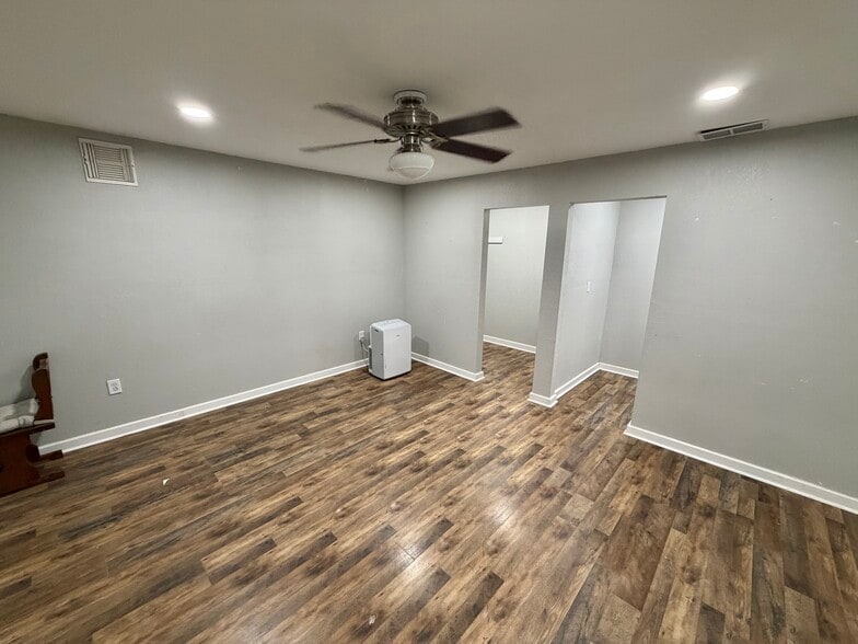 More Photos Of 831 FM 2917 Rd, Alvin Religious Facility For Sale