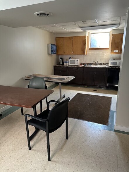 More Photos Of 293 W North St, Geneva Loft Creative Space For Lease