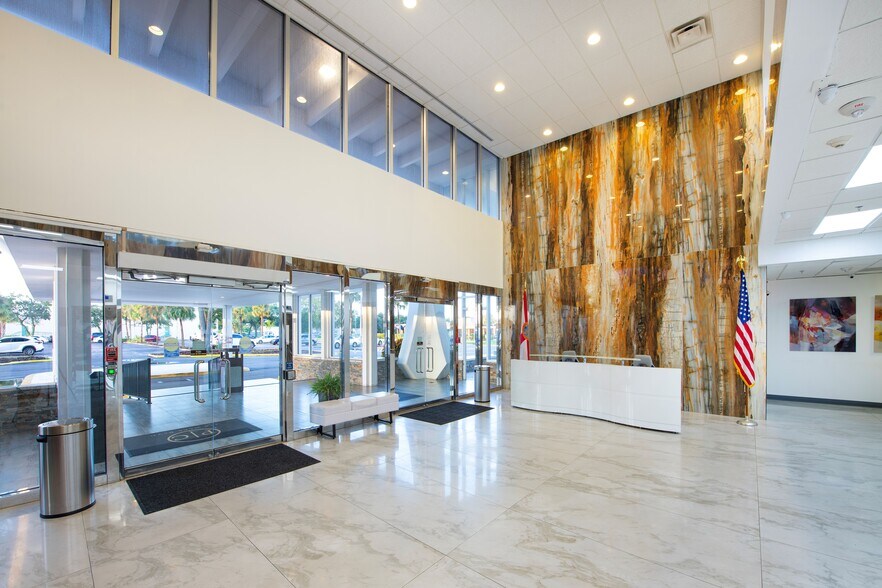 More Photos Of 410 S Ware Blvd, Tampa Loft Creative Space For Sale