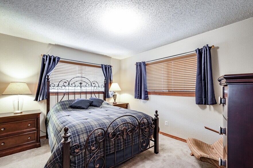 More Photos Of 16410 FM 1485 Rd, Conroe Veterinarian Kennel For Sale