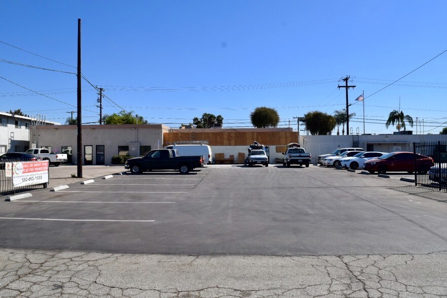 More Photos Of 12065 Paramount Blvd, Downey Storefront For Lease