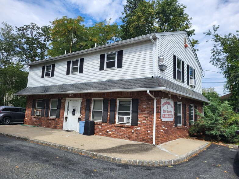 Primary Photo Of 134 ledge Landing Rd, Landing Storefront Retail Residential For Lease