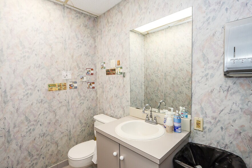 More Photos Of 233 E Shore Rd, Great Neck Medical For Sale