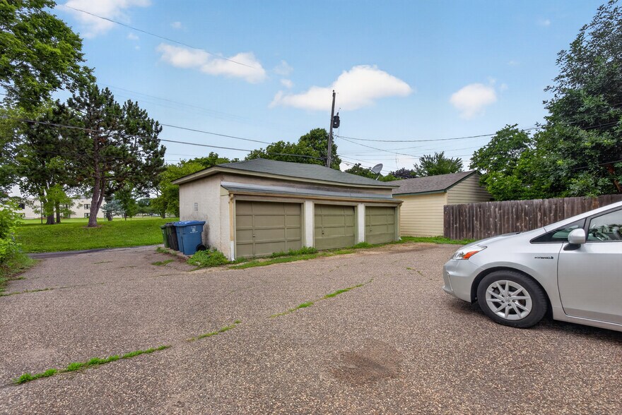 More Photos Of 446 Madison St NE, Minneapolis Multifamily For Sale