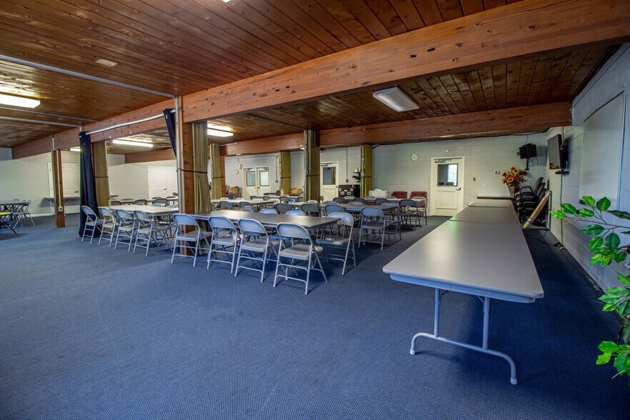 More Photos Of 23696 Northline Rd, Taylor Religious Facility For Sale