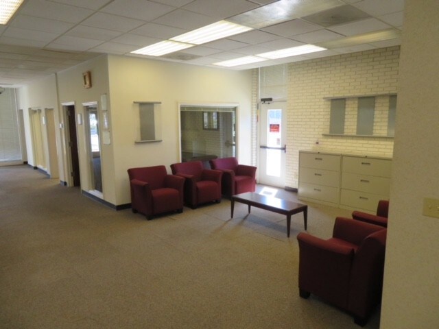 More Photos Of 2500 Charleston Hwy, Cayce Bank For Lease