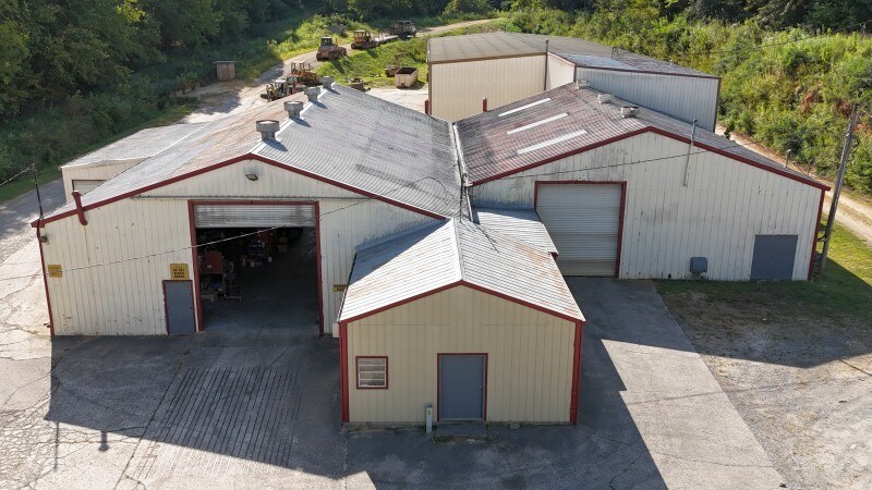 More Photos Of 2315 Whitestone Rd, Talking Rock Service For Sale