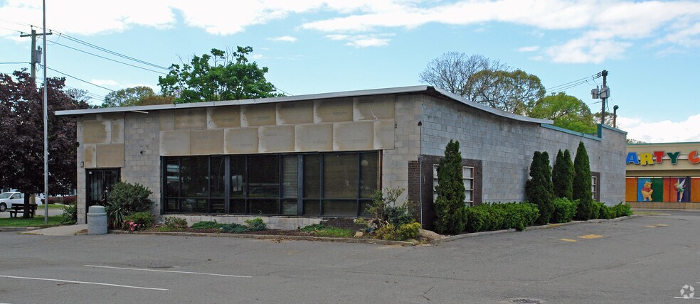 More Photos Of Centereach Mall, Centereach Restaurant For Lease