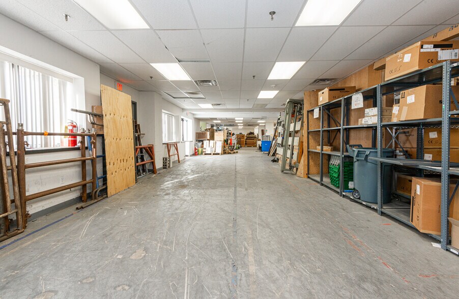 More Photos Of 100 Cummings Ctr, Beverly Coworking Space