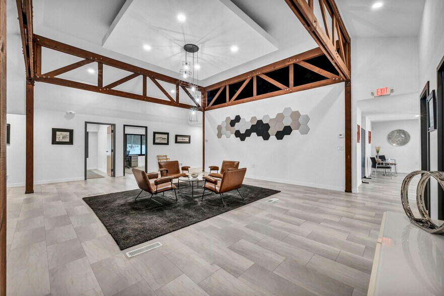 More Photos Of 1929 E Royalton Rd, Broadview Heights Office For Lease