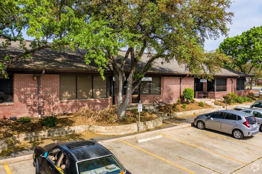 More Photos Of 6448 E Hwy 290, Austin Flex For Lease