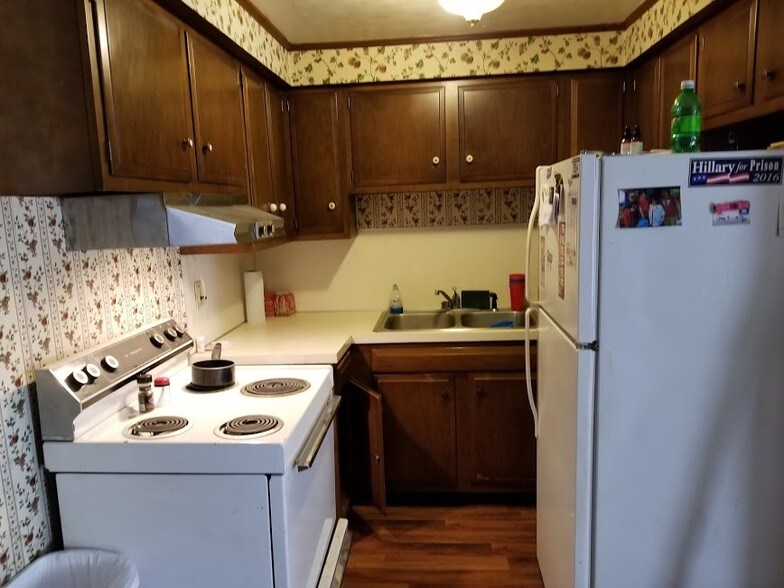 More Photos Of 218 2nd St, Fulton Apartments For Sale