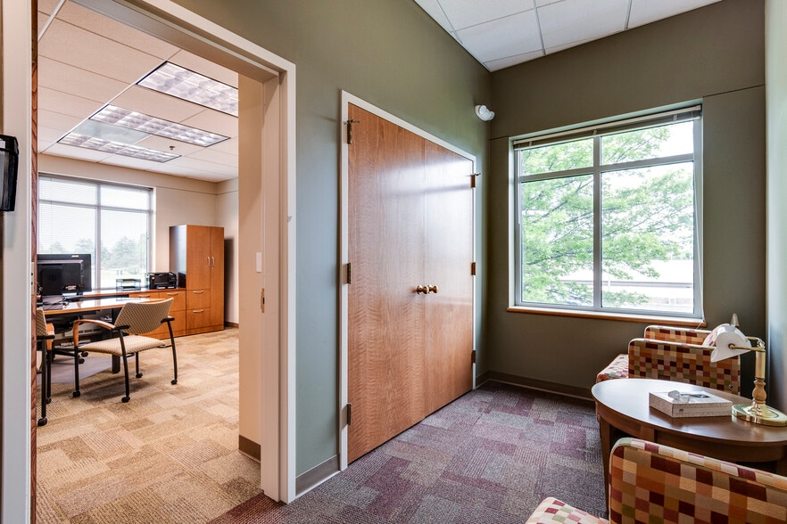 More Photos Of 840 Carolina St, Sauk City Office For Sale