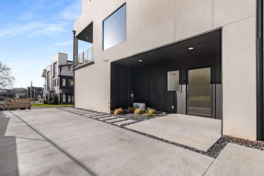 More Photos Of 1017 12th Ave S, Nashville Apartments For Sale
