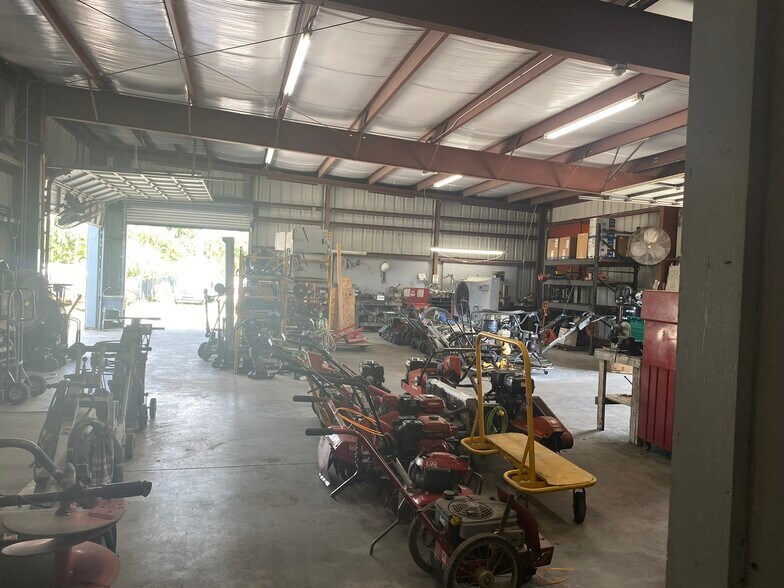 More Photos Of 25115 Marion Ave, Punta Gorda Warehouse For Sale