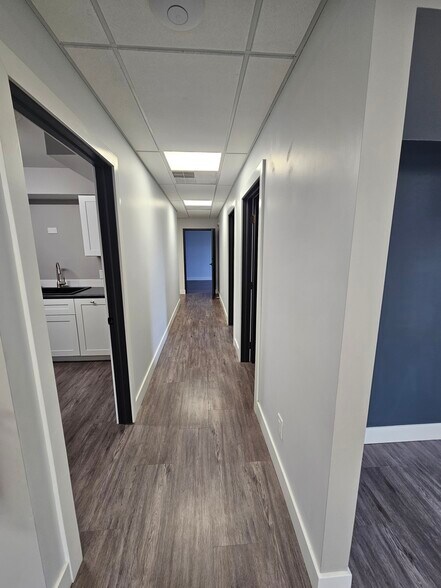 More Photos Of 1314 Barnhart Rd, Troy Office For Lease