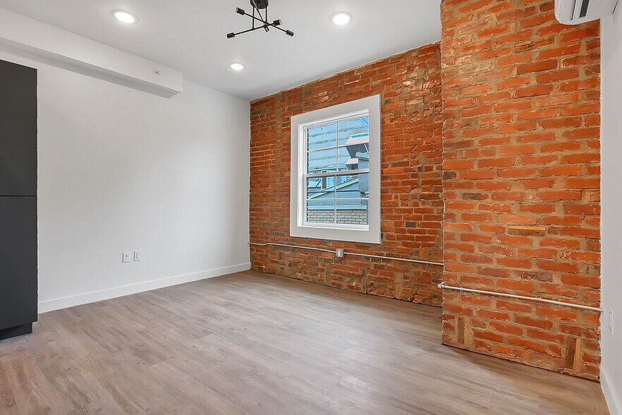 More Photos Of 595 E Broad St, Columbus Apartments For Sale