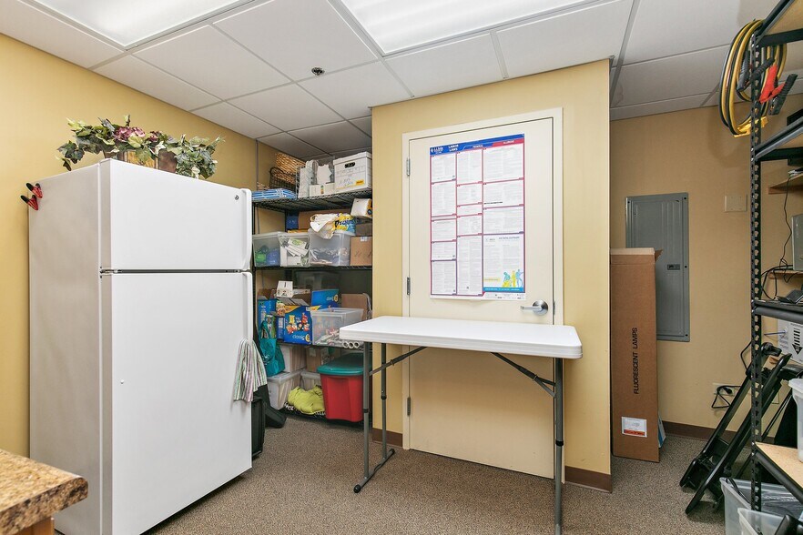 More Photos Of 15-85 N Woodbury St, South Elgin Apartments For Lease