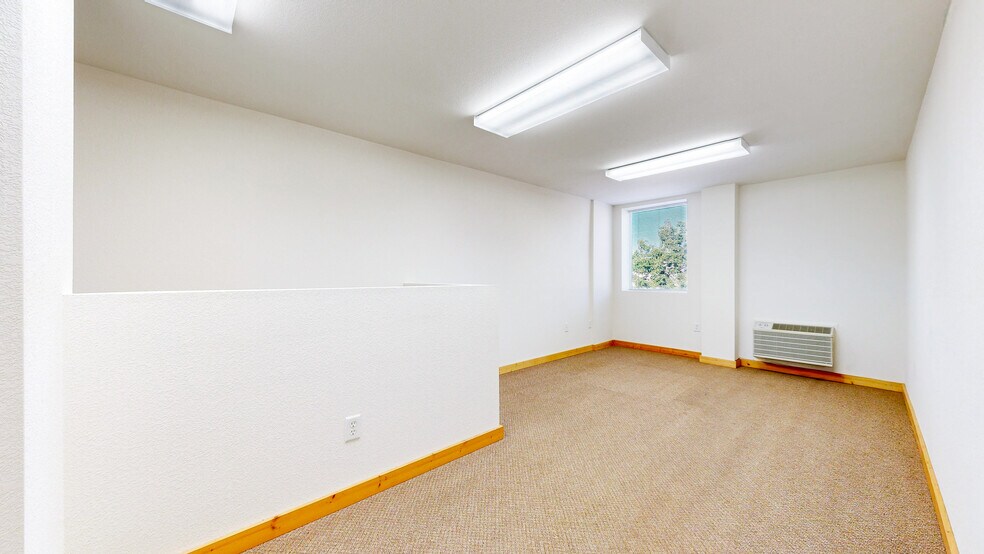 More Photos Of 200 12th St SW, Loveland Warehouse For Sale