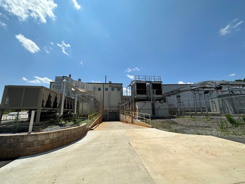 More Photos Of 119 Metrolina Dr, Shelby Manufacturing For Sale