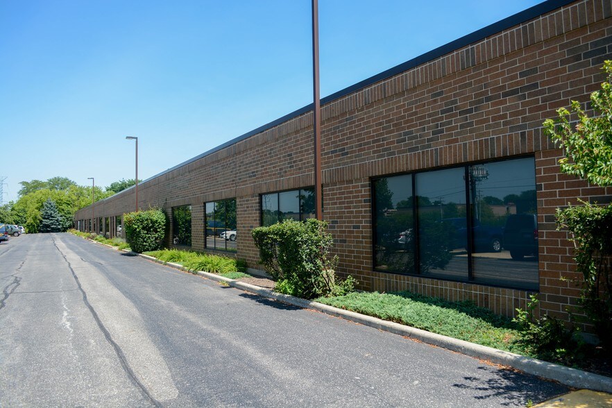 Primary Photo Of 1230-1258 Allanson Rd, Mundelein Light Manufacturing For Lease