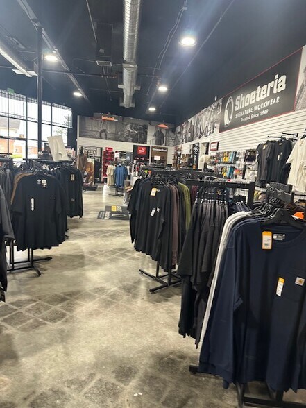 More Photos Of 1942 W Redondo Beach Blvd, Gardena Freestanding For Sale