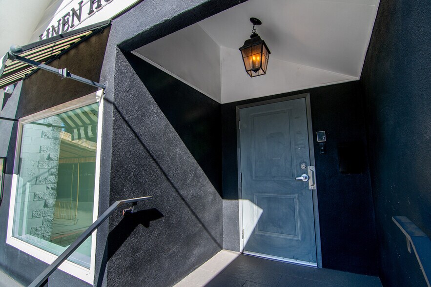 More Photos Of 6017 Melrose Ave, Los Angeles Storefront Retail Residential For Lease