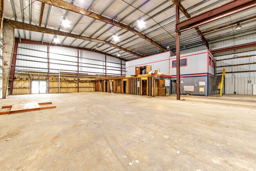 More Photos Of 4821 Highway 182, Houma Industrial For Lease