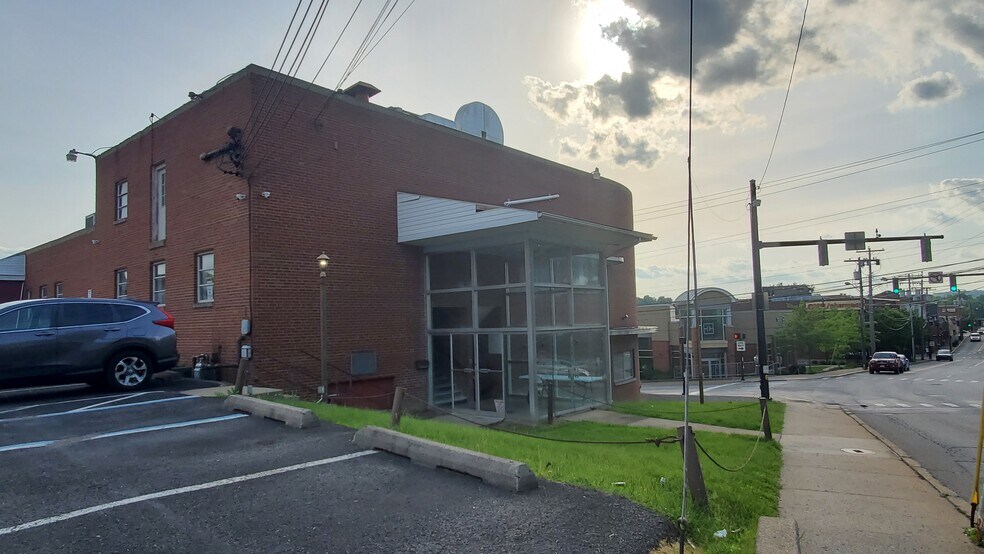 More Photos Of 494 Spruce St, Morgantown Freestanding For Sale