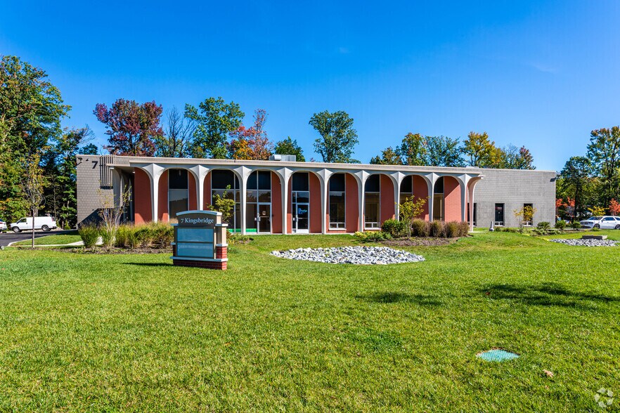 More Photos Of 7 Kingsbridge Rd, Fairfield Office For Lease