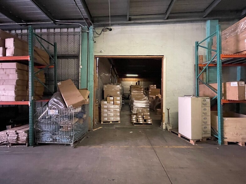 More Photos Of 444 Athol St, San Bernardino Warehouse For Sale