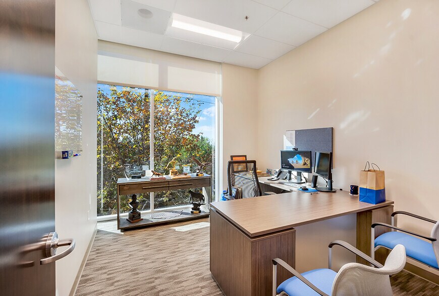 More Photos Of 19318 Jesse Ln, Riverside Office For Sale