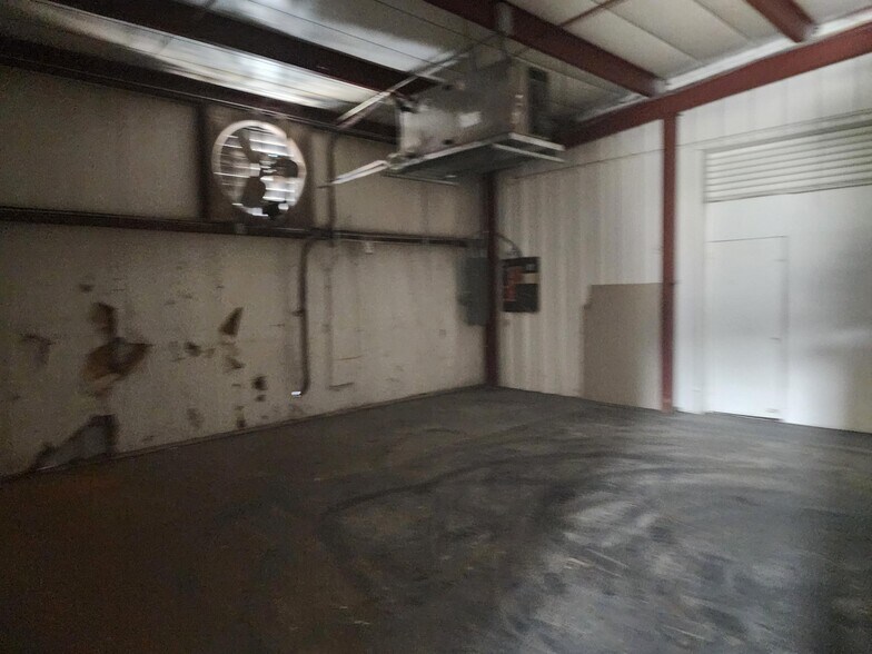 More Photos Of 3705 Century Blvd, Lakeland Unknown For Lease