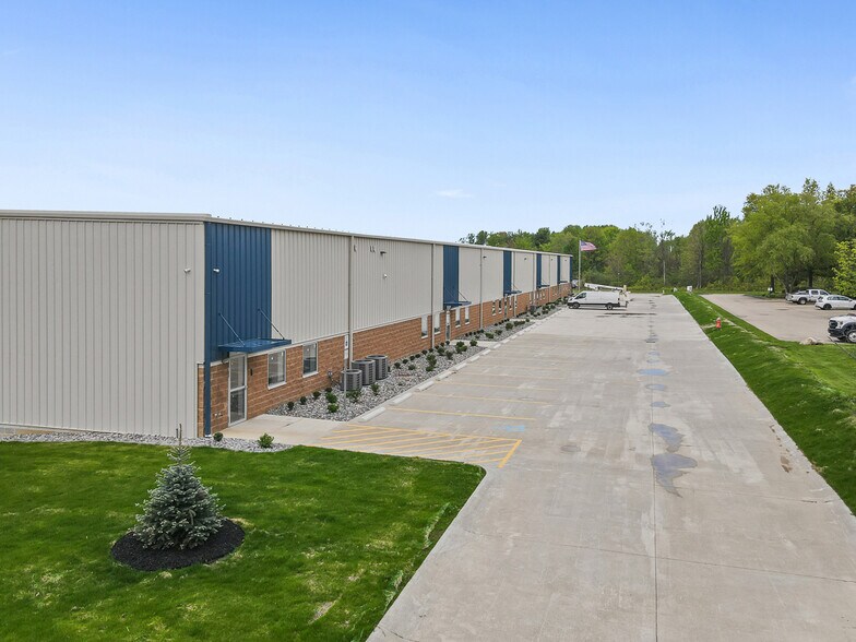 More Photos Of 2844 Westway Drive, Brunswick Warehouse For Lease