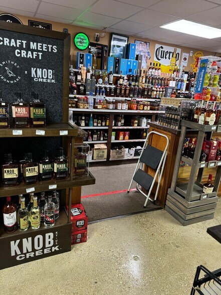 More Photos Of 200 E 6th St, Rolla General Retail For Sale