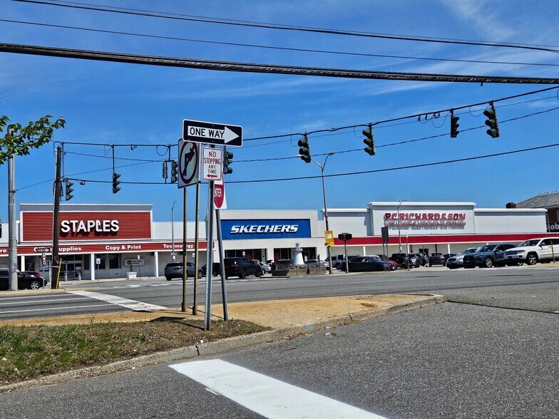 More Photos Of 3056-3068 Hempstead Tpke, Levittown Unknown For Lease